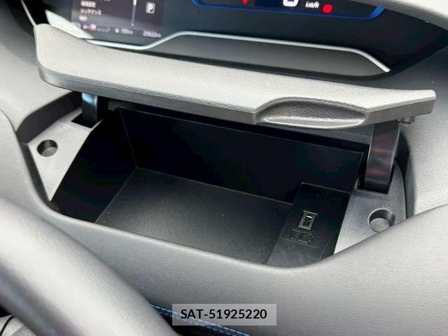 Nissan SERENA 2022-11 7224721-17