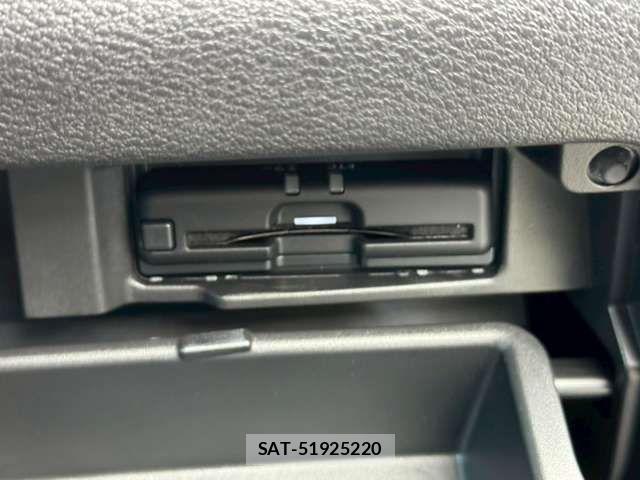 Nissan SERENA 2022-11 7224721-8