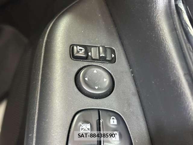 Nissan SERENA 2018-07 7217697-16