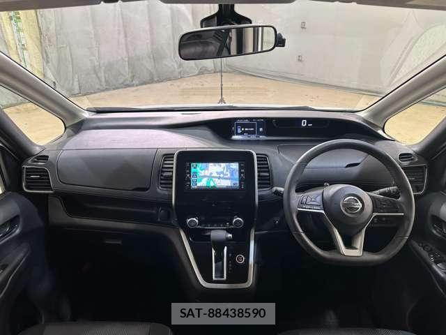 Nissan SERENA 2018-07 7217697-17