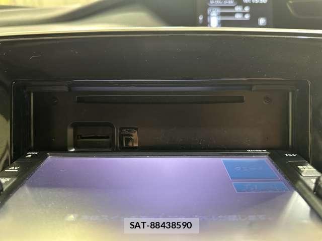 Nissan SERENA 2018-07 7217697-22