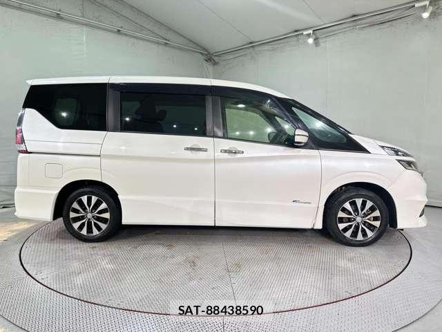 Nissan SERENA 2018-07 7217697-3