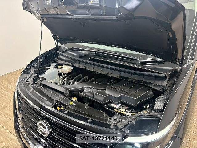 Nissan SERENA 2023-12 7224739-17