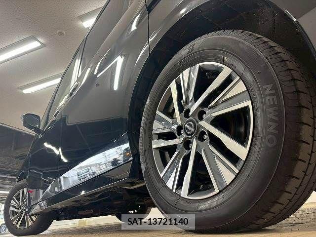 Nissan SERENA 2023-12 7224739-18