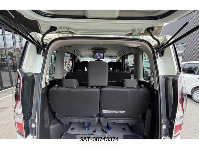 Nissan SERENA 2021-05 7224680-2