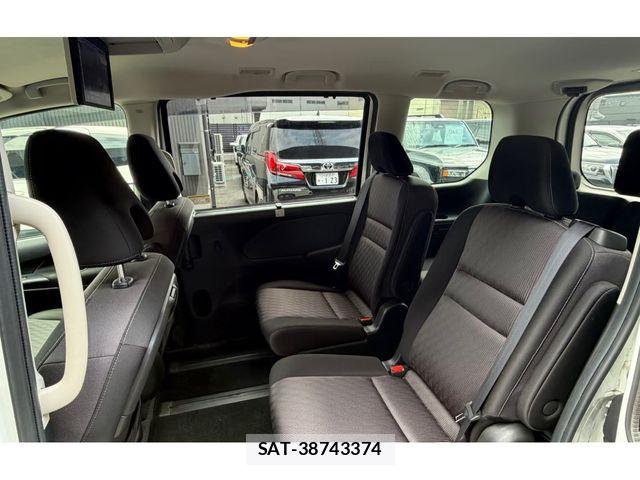 Nissan SERENA 2021-05 7224680-8