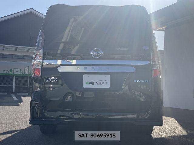 Nissan SERENA 2021-11 7224704-23