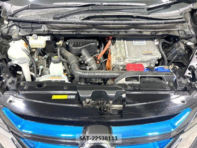 Nissan SERENA 2018-02 7224638-18