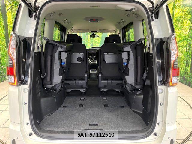 Nissan SERENA 2018-10 7224639-10