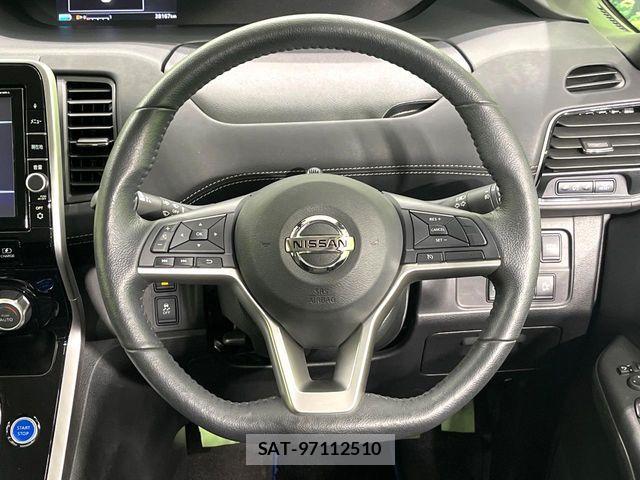Nissan SERENA 2018-10 7224639-11