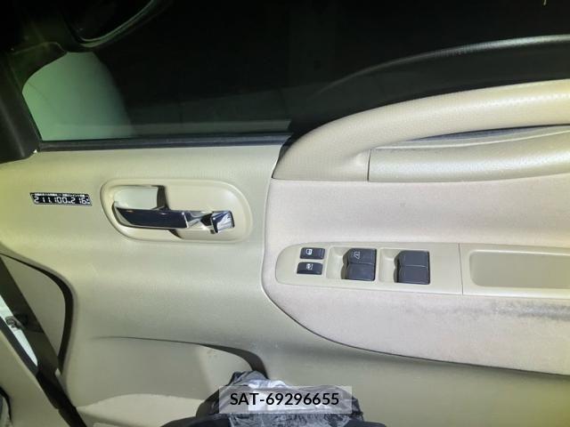 Nissan SERENA 2008-06 7224611-18