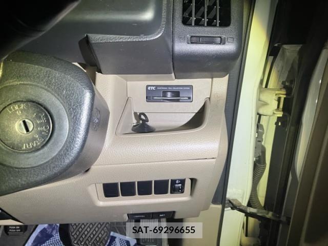 Nissan SERENA 2008-06 7224611-19
