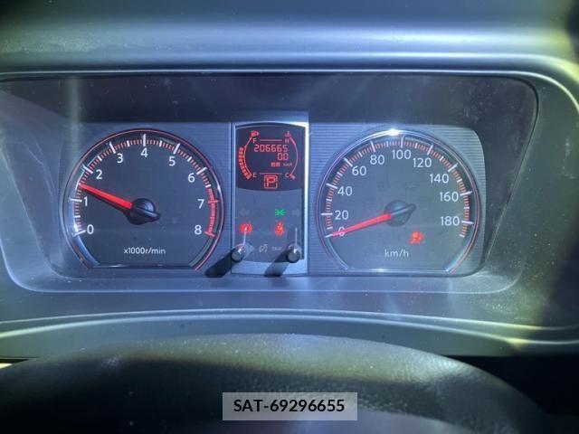 Nissan SERENA 2008-06 7224611-21