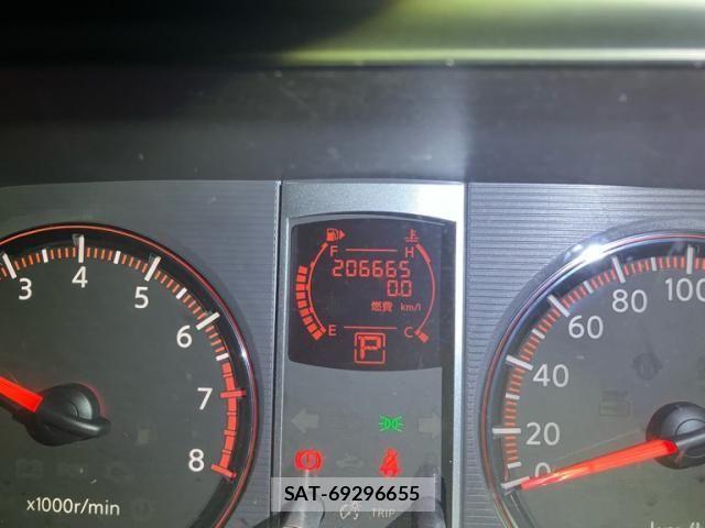 Nissan SERENA 2008-06 7224611-22