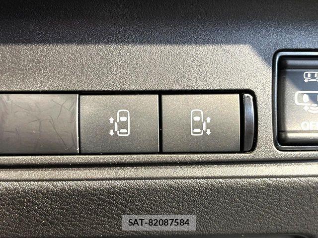 Nissan SERENA 2023-05 7224726-4
