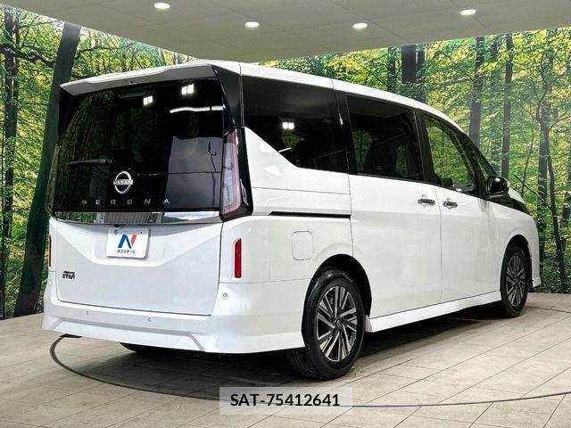 Nissan SERENA 2024-08 7224746-17
