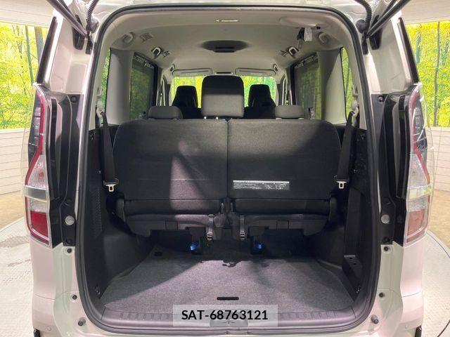 Nissan SERENA 2021-12 7217766-10