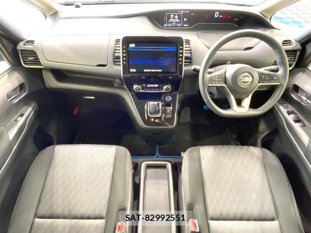 Nissan SERENA 2022-08 7224710-1