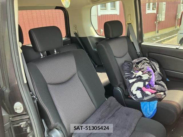 Nissan SERENA 2011-12 7224630-11