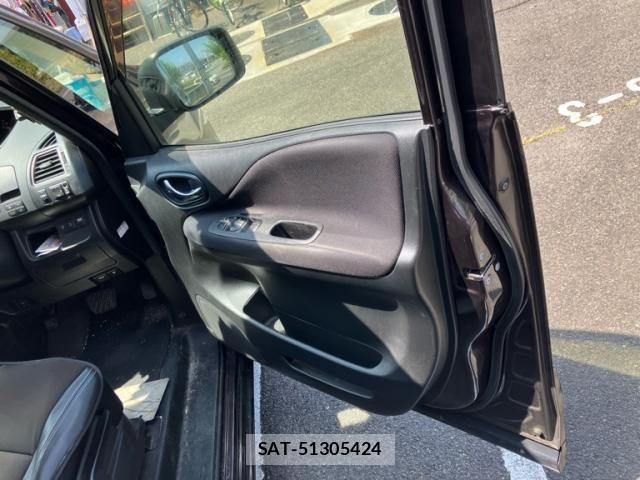 Nissan SERENA 2011-12 7224630-12