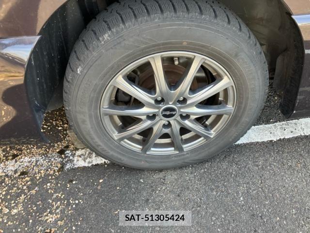 Nissan SERENA 2011-12 7224630-23