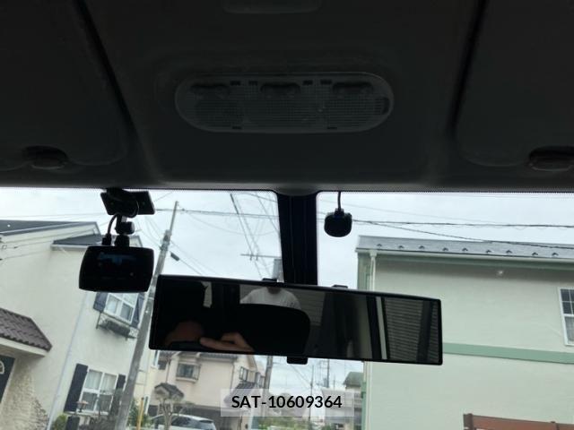 Nissan SERENA 2012-03 7224631-21