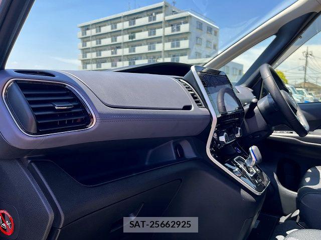 Nissan SERENA 2022-09 7224712-18