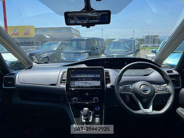 Nissan SERENA 2022-09 7224712-1