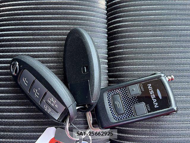 Nissan SERENA 2022-09 7224712-25