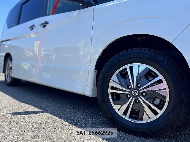 Nissan SERENA 2022-09 7224712-26