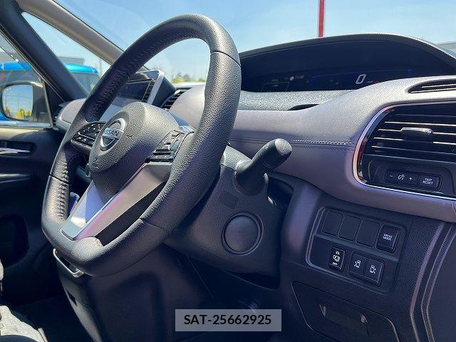 Nissan SERENA 2022-09 7224712-3
