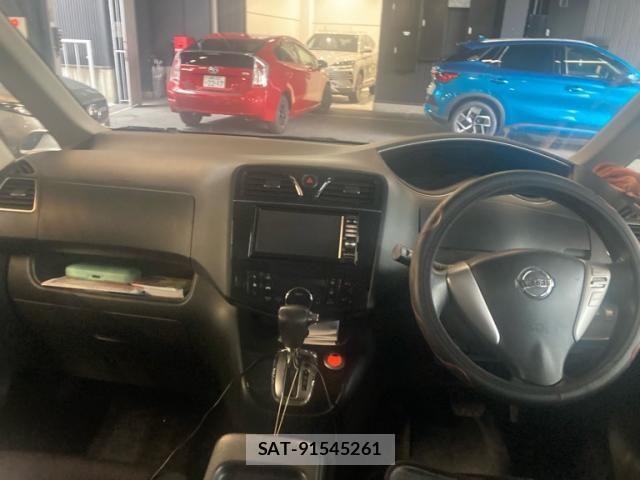 Nissan SERENA 2011-11 7224623-11
