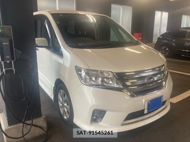 Nissan SERENA 2011-11 7224623-2
