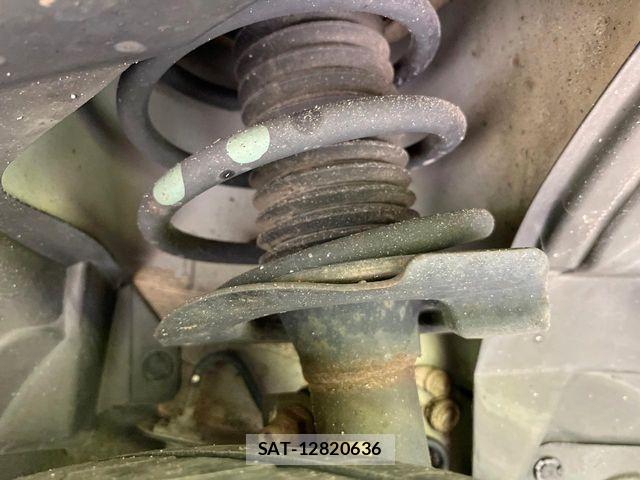 Nissan SERENA 2012-03 7224628-19
