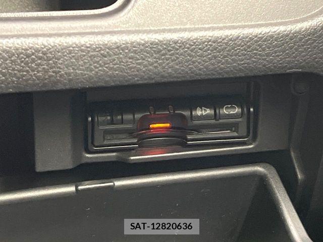 Nissan SERENA 2012-03 7224628-5