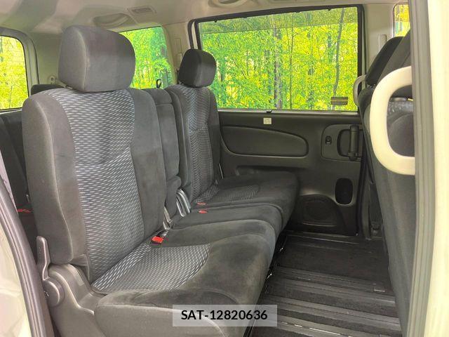Nissan SERENA 2012-03 7224628-8