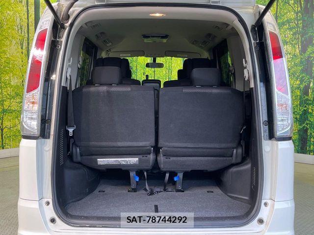 Nissan SERENA 2012-04 7224637-10