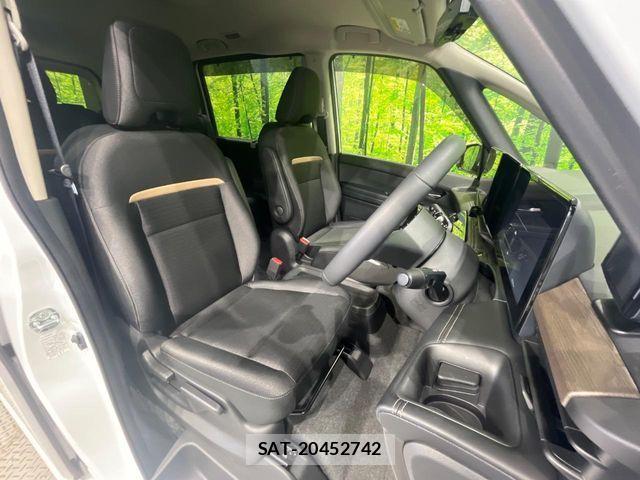 Nissan SERENA 2024-08 7224742-9
