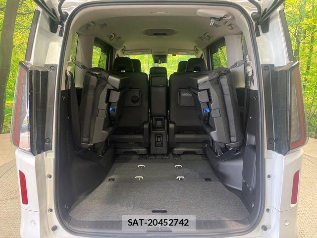 Nissan SERENA 2024-08 7224742-12