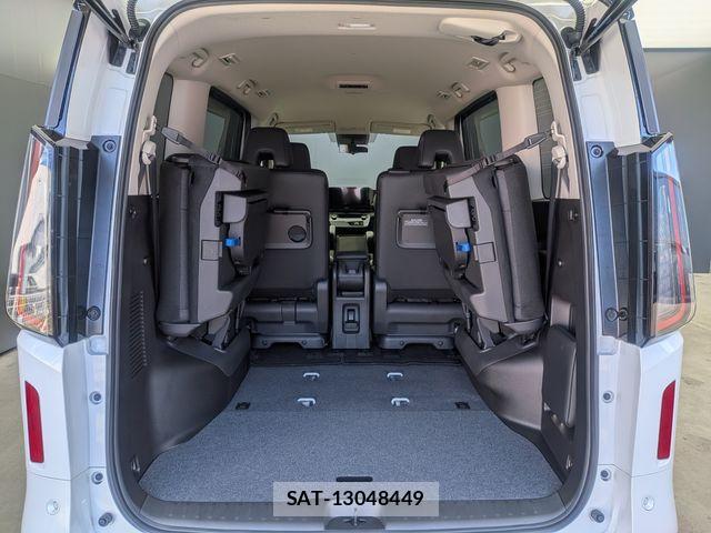 Nissan SERENA 2025-08 7224767-24