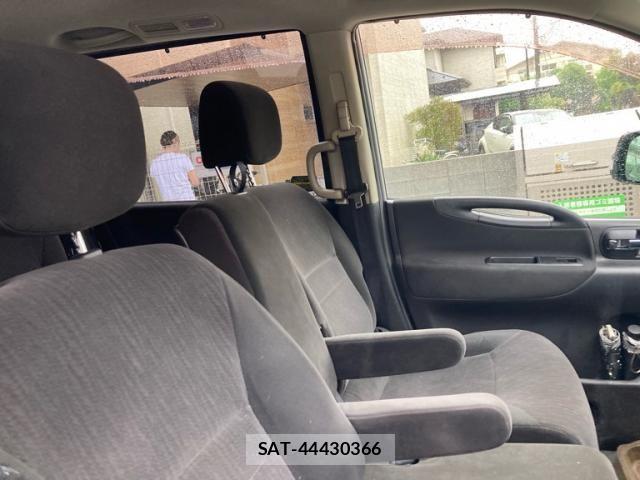 Nissan SERENA 2010-05 7224616-8