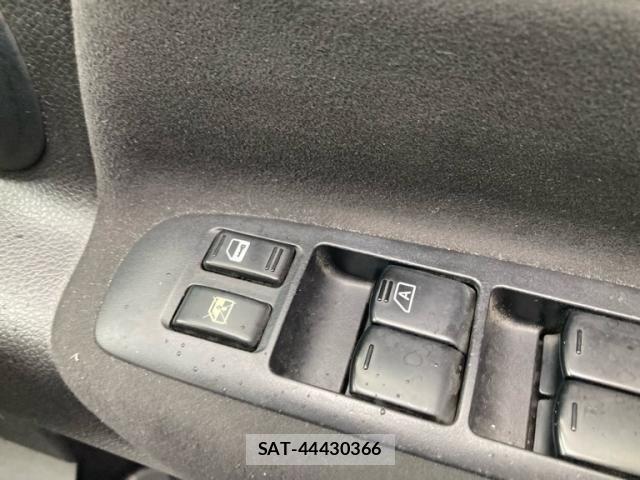 Nissan SERENA 2010-05 7224616-9