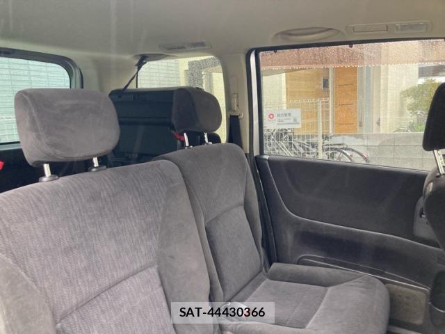 Nissan SERENA 2010-05 7224616-11