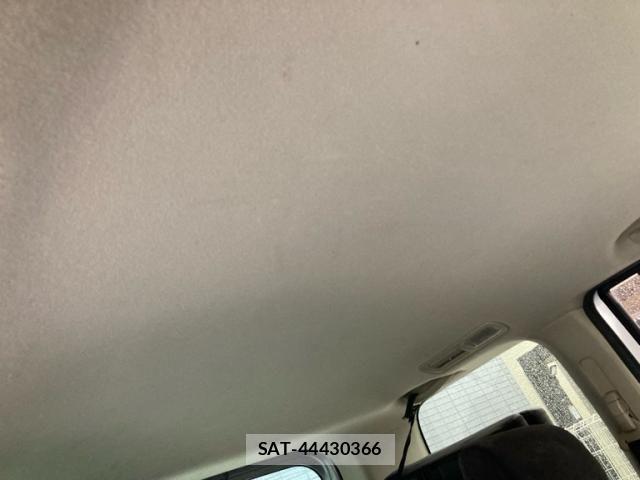 Nissan SERENA 2010-05 7224616-12