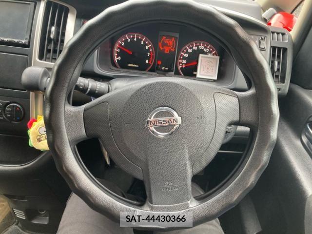 Nissan SERENA 2010-05 7224616-14