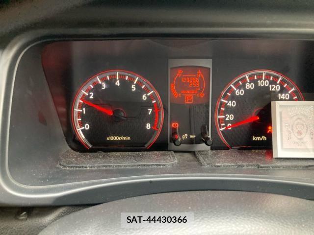 Nissan SERENA 2010-05 7224616-15