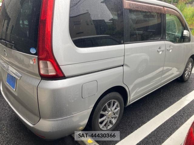 Nissan SERENA 2010-05 7224616-2