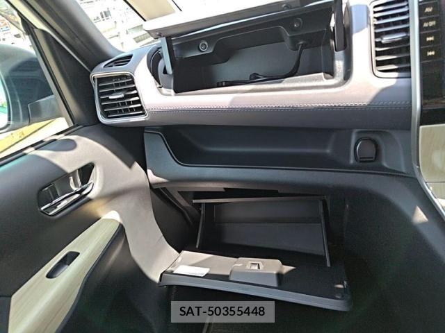 Nissan SERENA 2022-02 7224700-19