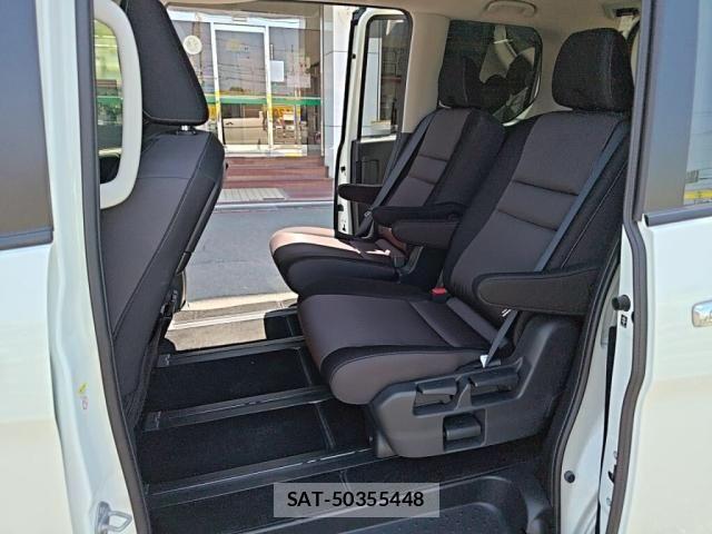 Nissan SERENA 2022-02 7224700-20