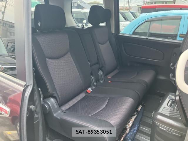 Nissan SERENA 2012-01 7224629-12